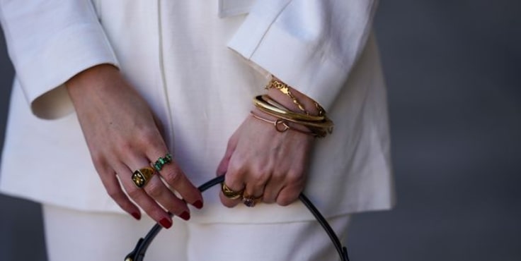 Pulseras de oro elegantes